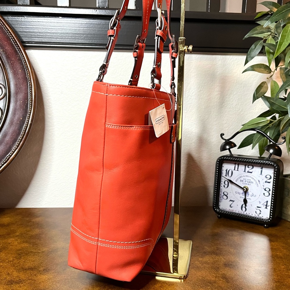 NEW COACH HAMILTON PEBBLE LEATHER TOTE, No. F13089 - Picture 6 of 12